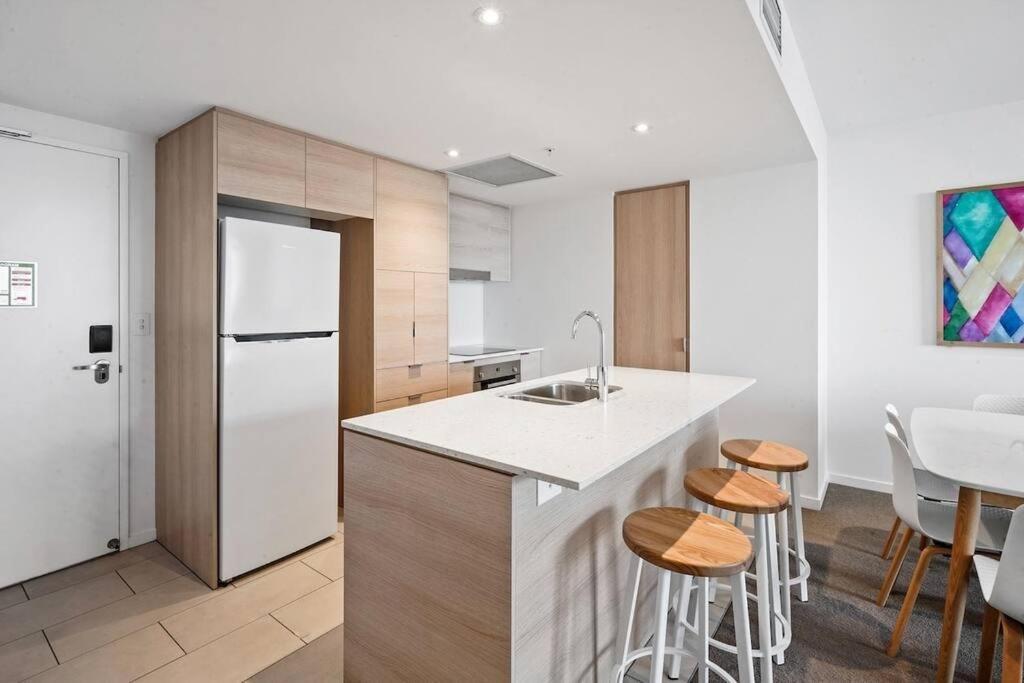 Broadbeach Apartment Level 10 With Beach Views Gold Coast Esterno foto