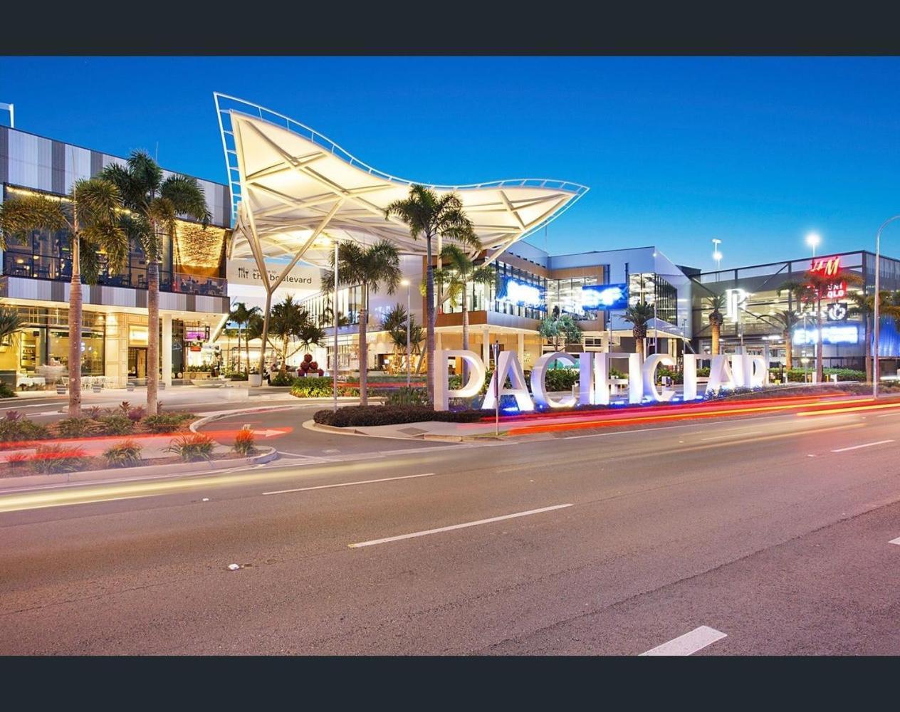Broadbeach Apartment Level 10 With Beach Views Gold Coast Esterno foto